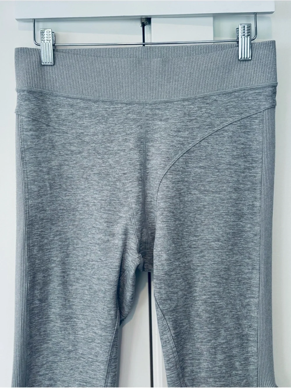 Alo Yoga HeadStart Soft Heathered grey 7/8 leggings size M